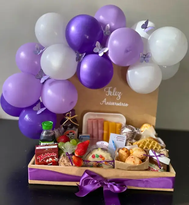 Cesta Sweet Party com balões